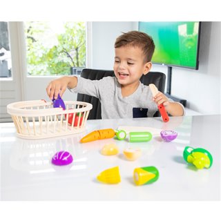 New Classic Toys - Cutting Meal - Vegetable Basket